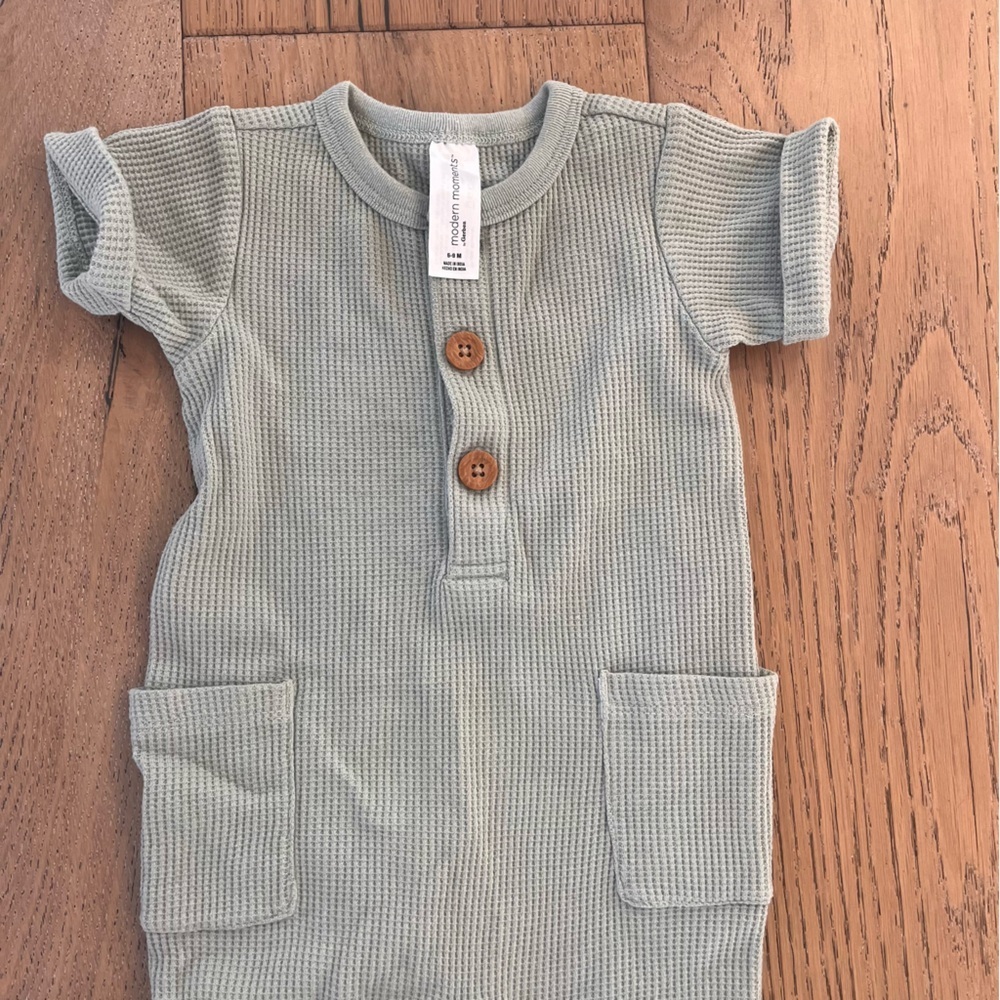 Modern Moments Waffle Knit One Piece Romper Button Neutral Sage Green 6-9 months - Picture 3 of 5